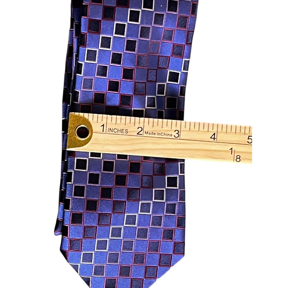 BCBG Attitude Silk Necktie Purple Geometric Pattern 100% Silk Hand Sewn Designer